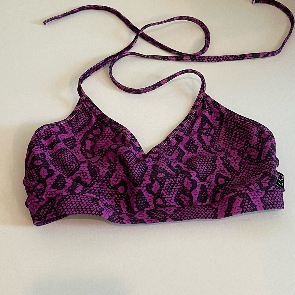 LiCi Fit apparel Empower collection convertible bra. Size small